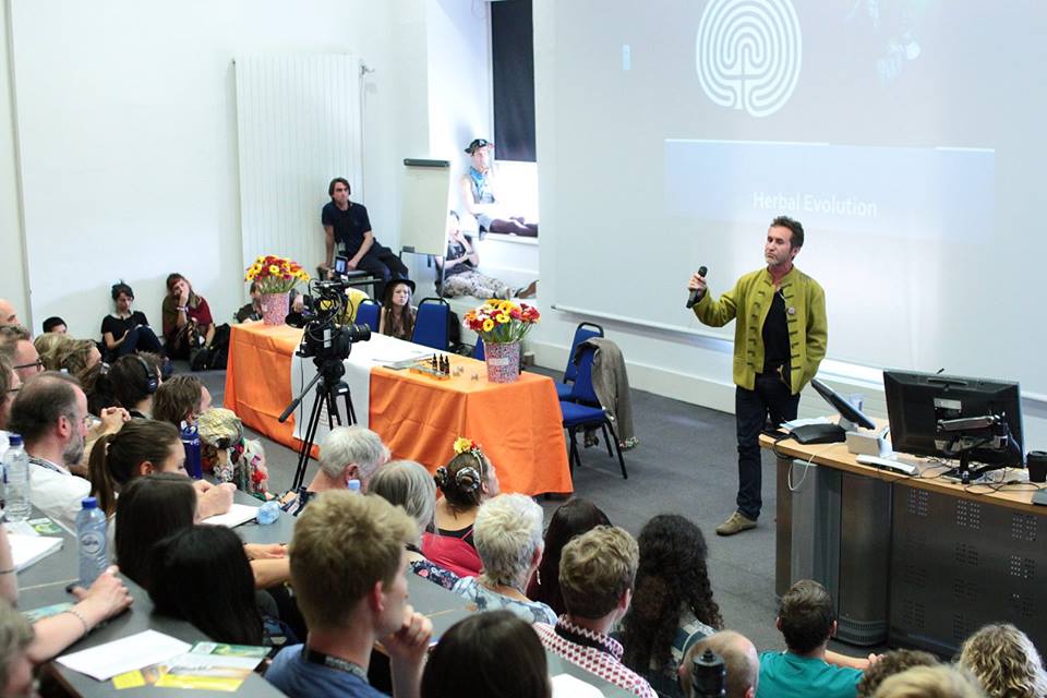 Filmmaker Bruce Parry, a friend of the Temple, during his presentation